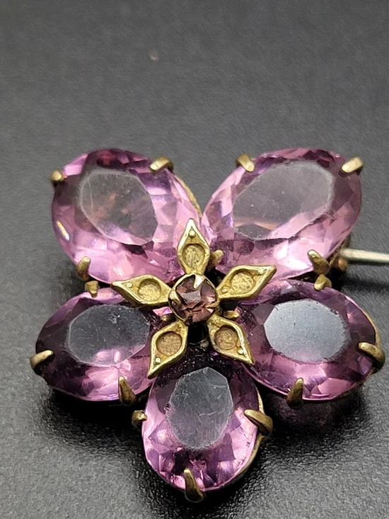 Antique Victorian Purple Paste Flower Brooch — 1880s–1910s Brass Five-Petal Pin - Picture 6 of 7